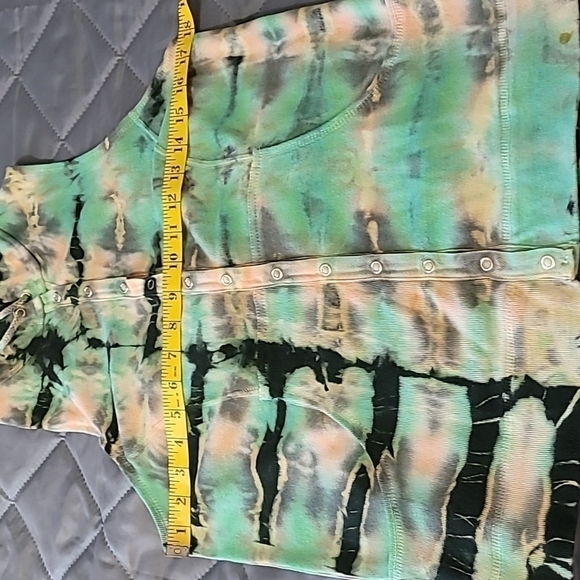 Bashara Lesser Tie Dye Hooded Vest Size Medium - Picture 7 of 9